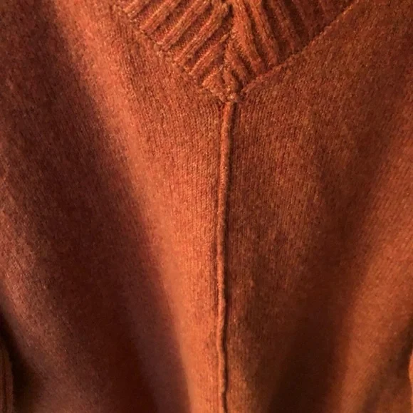 NWT- V- Neck sweater size 1X in perfect condition- NEW - Picture 6 of 6